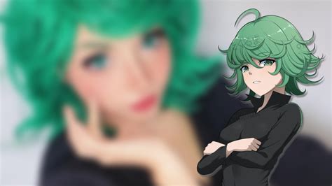 Modelo fascina com surreal e atraente cosplay da Tatsumaki de。